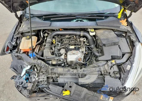 2018 Ford Focus Se z USA, uszkodzony, nr VIN 1FADP3FE9JL284574